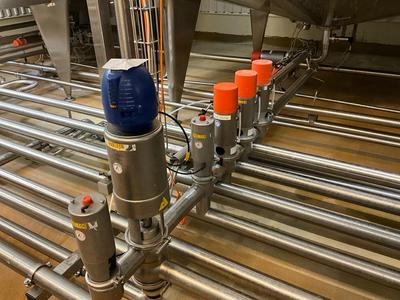 Overview picture of Alfa Laval pneumatic valve (9x)